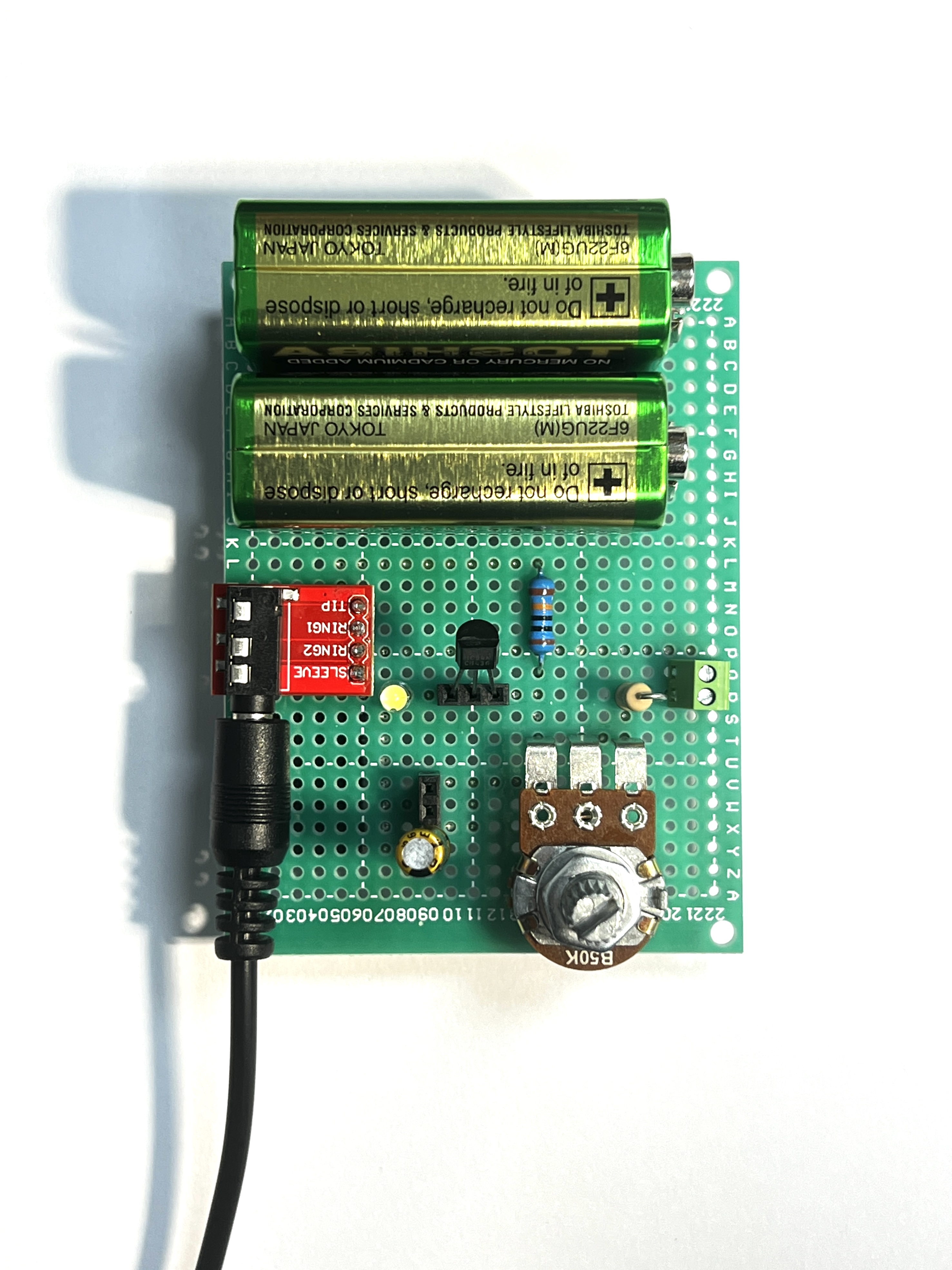 完成品 — 洞洞板 + 雙 9V 電池 + 50K 旋鈕